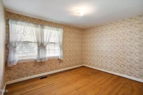 Bedroom - 3413 Redbud Ln, Raleigh, NC 27607 photo 5 of 7
