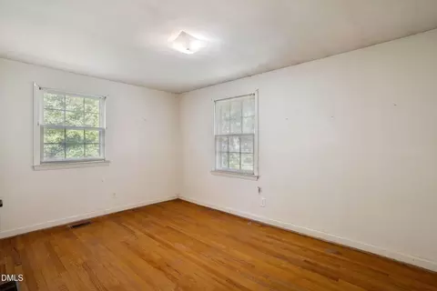 Bedroom - 3413 Redbud Ln, Raleigh, NC 27607 photo 6 of 7