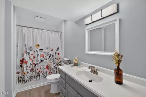 Bath - 1328 Clermont Rd, Durham, NC 27713 photo 3 of 4