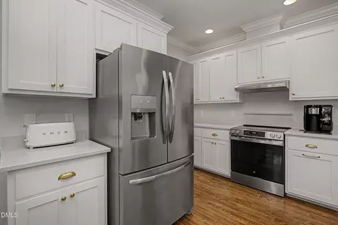 Kitchen - 7 Mill Haven Ct, Durham, NC 27713 photo 2 of 3