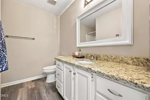 Bath - 45 Justin Ct, Durham, NC 27705 photo 3 of 3
