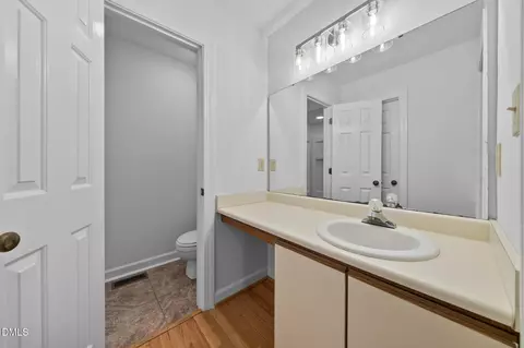 Bath - 4213 Settlement Dr, Durham, NC 27713 photo 2 of 4