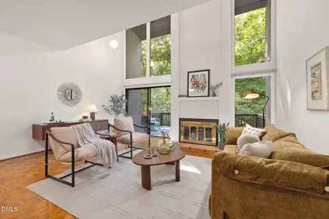 706 Constitution Dr #B, Durham, NC 27705