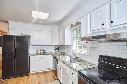 Kitchen - 4311 Bracada Dr, Durham, NC 27705 photo 4 of 6
