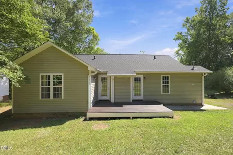 615 N 4th St, Mebane, NC 27302