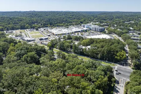 303 Hickory Dr, Chapel Hill, NC 27517