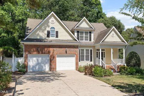 613 Cresstar Dr, Rolesville, NC 27571