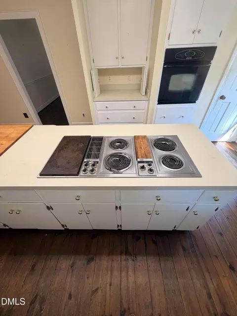 Kitchen - 904 Merry St, Dunn, NC 28334 photo 5 of 7