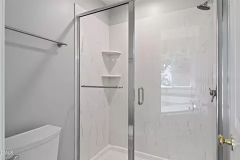 Bath - 2312 Maplegreen Ln, Apex, NC 27502 photo 6 of 11