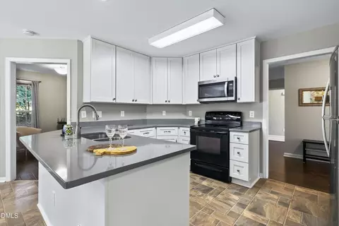 Kitchen - 2312 Maplegreen Ln, Apex, NC 27502 photo 4 of 6