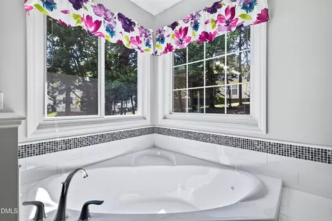 Bath - 2312 Maplegreen Ln, Apex, NC 27502 photo 5 of 11