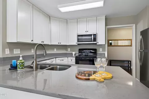 Kitchen - 2312 Maplegreen Ln, Apex, NC 27502 photo 3 of 6