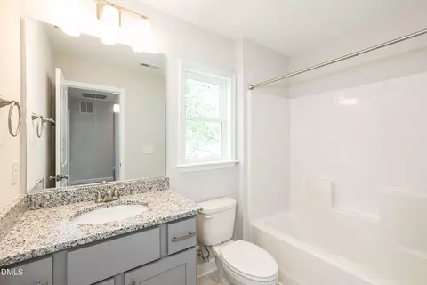 807 E Harnett St, Dunn, NC 28334 photo 18