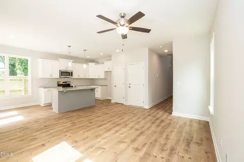 807 E Harnett St, Dunn, NC 28334 photo 6