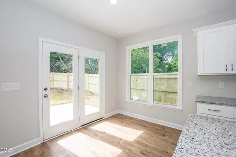 807 E Harnett St, Dunn, NC 28334 photo 9