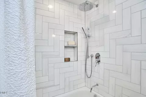 Bath - 701 W Trinity Ave #117, Durham, NC 27701 photo 5 of 5
