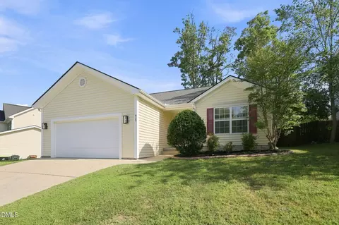 412 Holly Thorn Trce, Holly Springs, NC 27540
