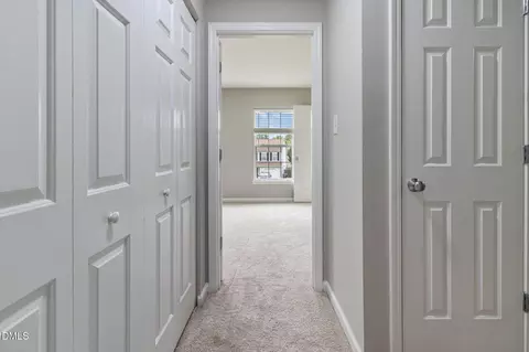 Entry Way - 6 Stepney Ct, Durham, NC 27713 photo 2 of 4