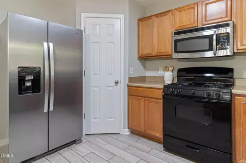 Kitchen - 6 Stepney Ct, Durham, NC 27713 photo 3 of 3