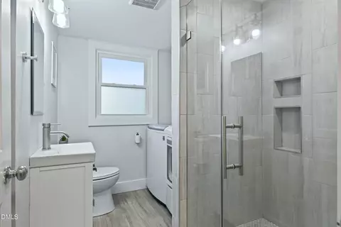 Bath - 1403 Maple Ave, Apex, NC 27502 photo 3 of 3