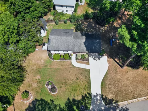 View/Area - 1403 Maple Ave, Apex, NC 27502 photo 1 of 7