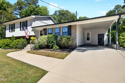 Exterior - 1403 Maple Ave, Apex, NC 27502 photo 4 of 17
