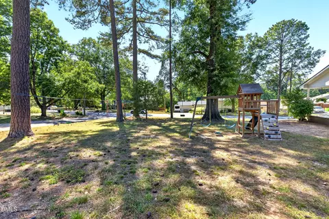 Exterior - 1403 Maple Ave, Apex, NC 27502 photo 15 of 17