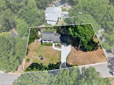 View/Area - 1403 Maple Ave, Apex, NC 27502 photo 3 of 7