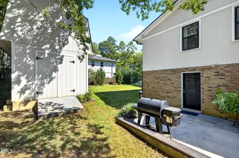 Exterior - 1403 Maple Ave, Apex, NC 27502 photo 7 of 17