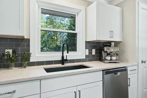 Kitchen - 1403 Maple Ave, Apex, NC 27502 photo 3 of 5