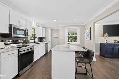Kitchen - 1403 Maple Ave, Apex, NC 27502 photo 4 of 5