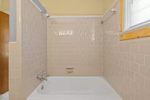 Bath - 302 W E St, Erwin, NC 28339 photo 6 of 6