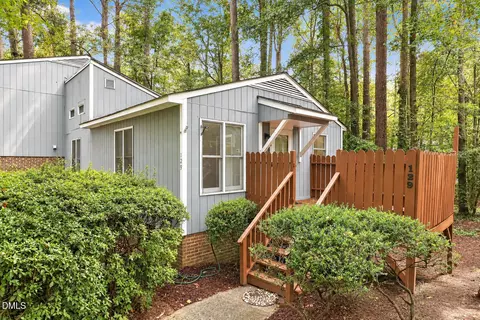 Exterior - 129 Carmichael Ct, Cary, NC 27511 photo 2 of 4