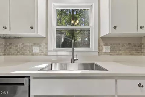 Kitchen - 129 Carmichael Ct, Cary, NC 27511 photo 3 of 3