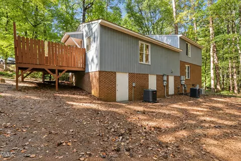 Exterior - 129 Carmichael Ct, Cary, NC 27511 photo 4 of 4
