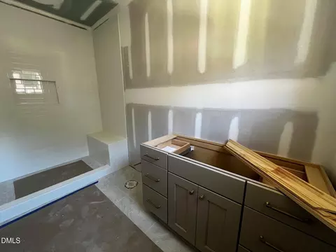 Bath - 1343 Eldon Cir, Durham, NC 27707 photo 7 of 8