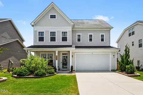 1405 Queen Trigger Dr, Fuquay Varina, NC 27526
