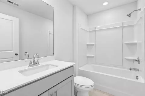 Bath - 1007 Yellow Leaf Ln, Durham, NC 27703 photo 2 of 3