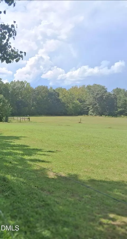 1376 Hickory Crossroads Rd, Kenly, NC 27542