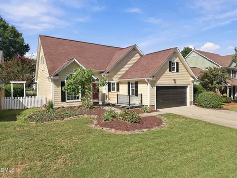 12309 Harcourt Dr, Raleigh, NC 27613