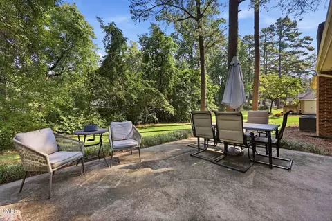 Exterior - 1004 Edgebrook Dr, Garner, NC 27529 photo 2 of 8