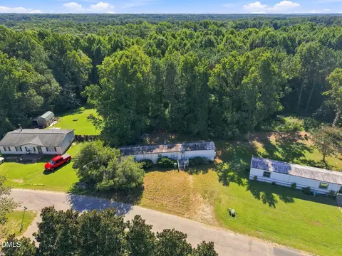 124 Morehead Dr, Willow Springs, NC 27592 photo 2