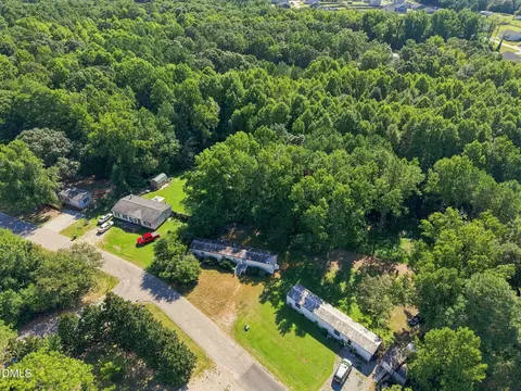 124 Morehead Dr, Willow Springs, NC 27592 photo 5