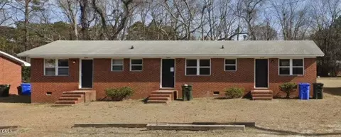 4938 Galveston Dr, Fayetteville, NC 28303
