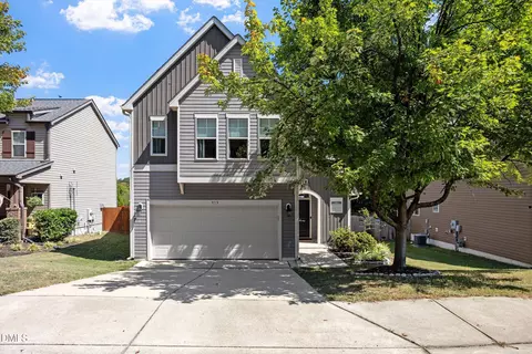 915 Award St, Fuquay Varina, NC 27526