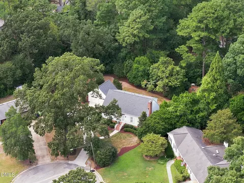 View/Area - 2905 Augusta Ct, Raleigh, NC 27607 photo 2 of 2