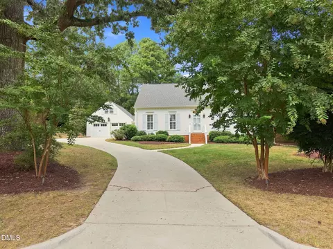 Exterior - 2905 Augusta Ct, Raleigh, NC 27607 photo 3 of 11