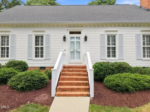 Exterior - 2905 Augusta Ct, Raleigh, NC 27607 photo 5 of 11