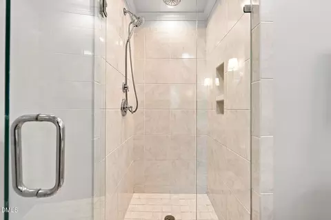 Bath - 2905 Augusta Ct, Raleigh, NC 27607 photo 3 of 5