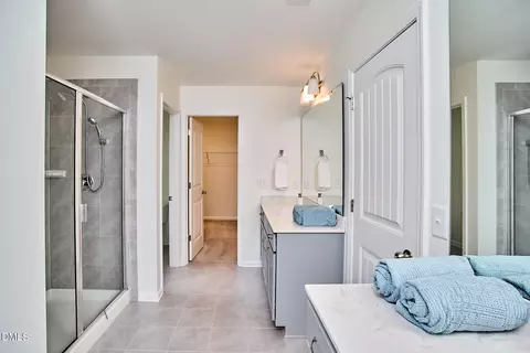 Bath - 1052 Flagler St, Durham, NC 27713 photo 3 of 7